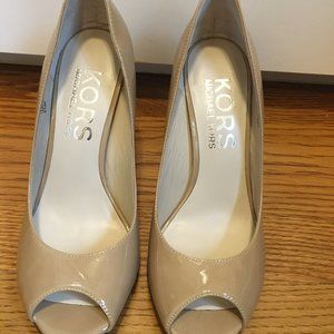 KORS Michael Kors Nude Patent Leather Peep Toe Pum